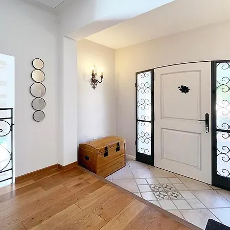 Les Jasmins Piscine Proche Jardin Saint-Raphaël