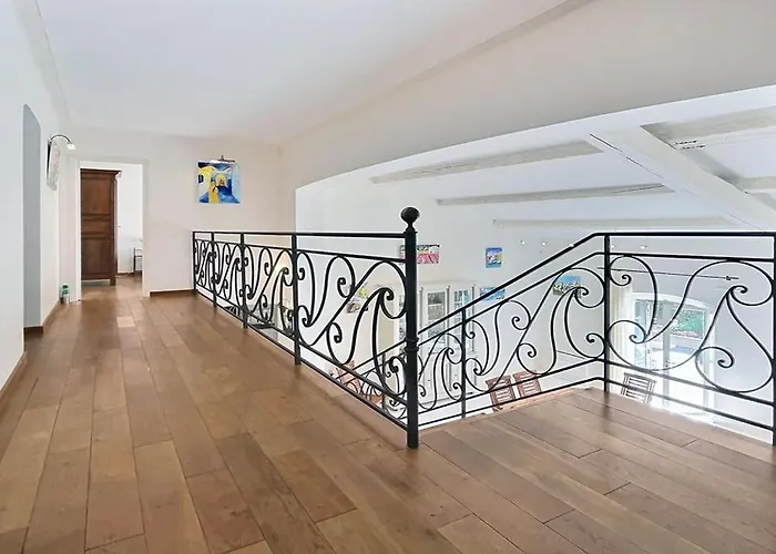 Les Jasmins Piscine Proche Jardin