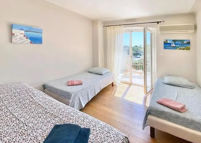 Les Jasmins Piscine Proche Jardin Villa